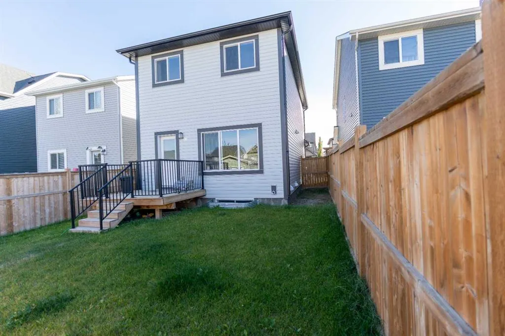 99 Hillcrest Close SW