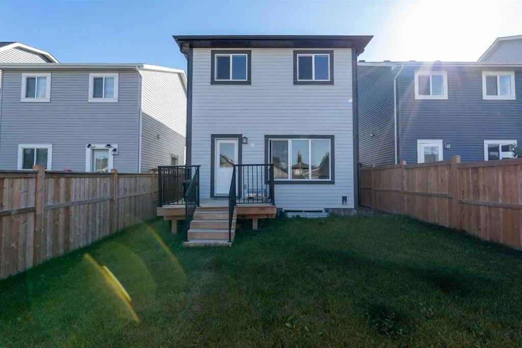 99 Hillcrest Close SW