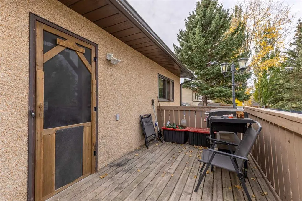 184 Lakhota Crescent W