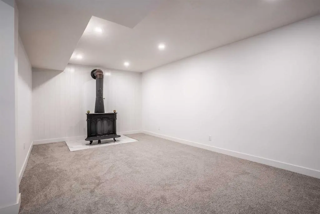 262079 Poplar Hill Drive