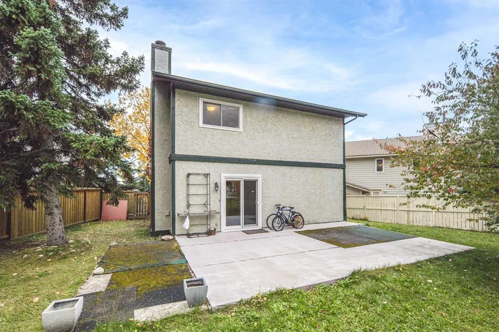 28 Hawkcliff Place NW