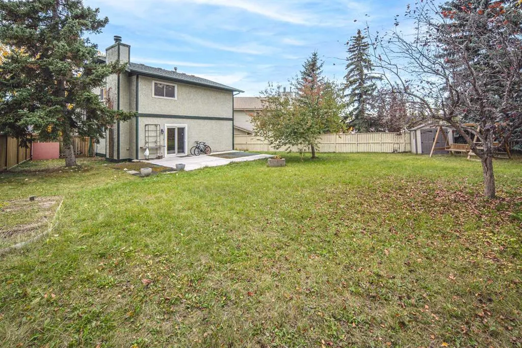 28 Hawkcliff Place NW