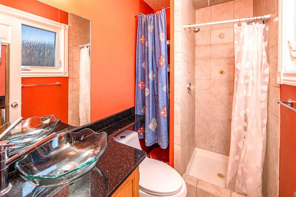28 Hawkcliff Place NW