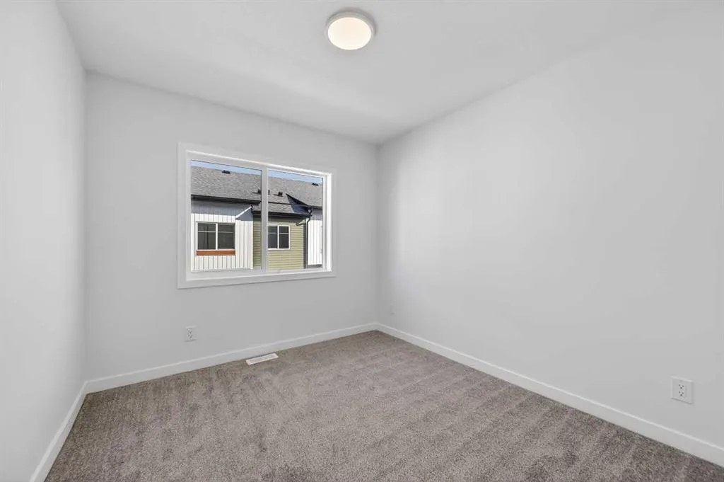 30 Creekside Avenue SW