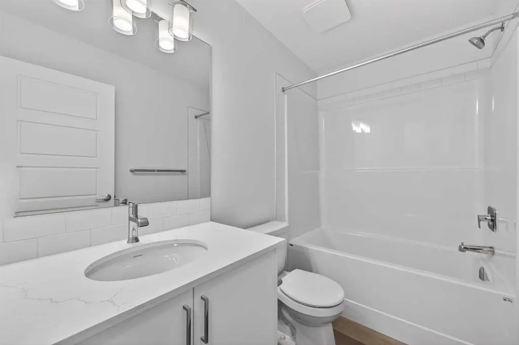 30 Creekside Avenue SW
