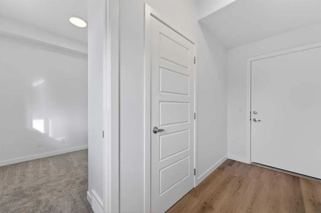 30 Creekside Avenue SW