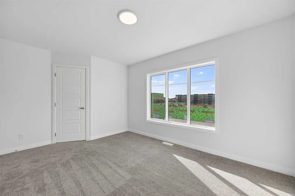 30 Creekside Avenue SW