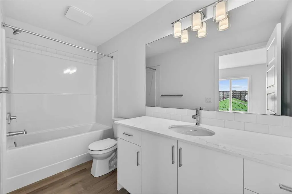 30 Creekside Avenue SW