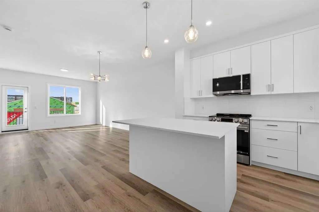 30 Creekside Avenue SW