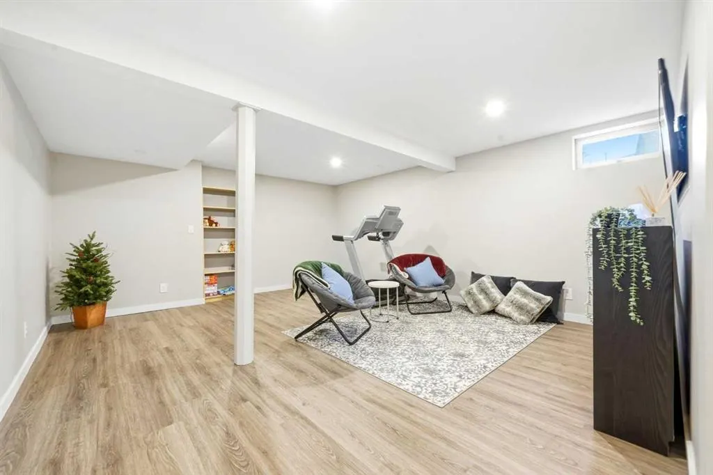 20 Sunlake Road SE
