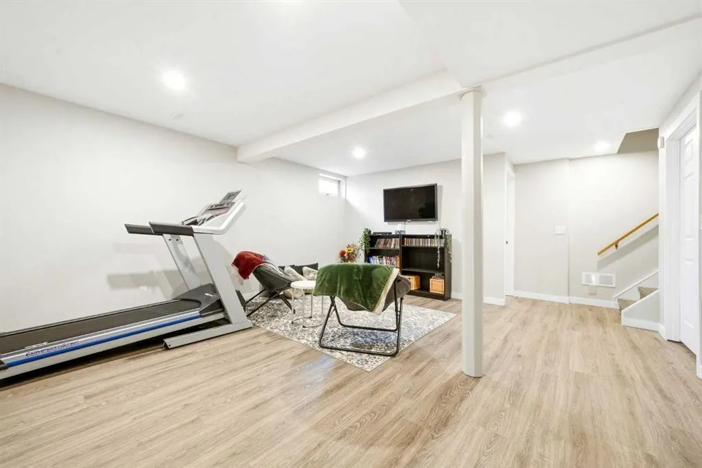 20 Sunlake Road SE