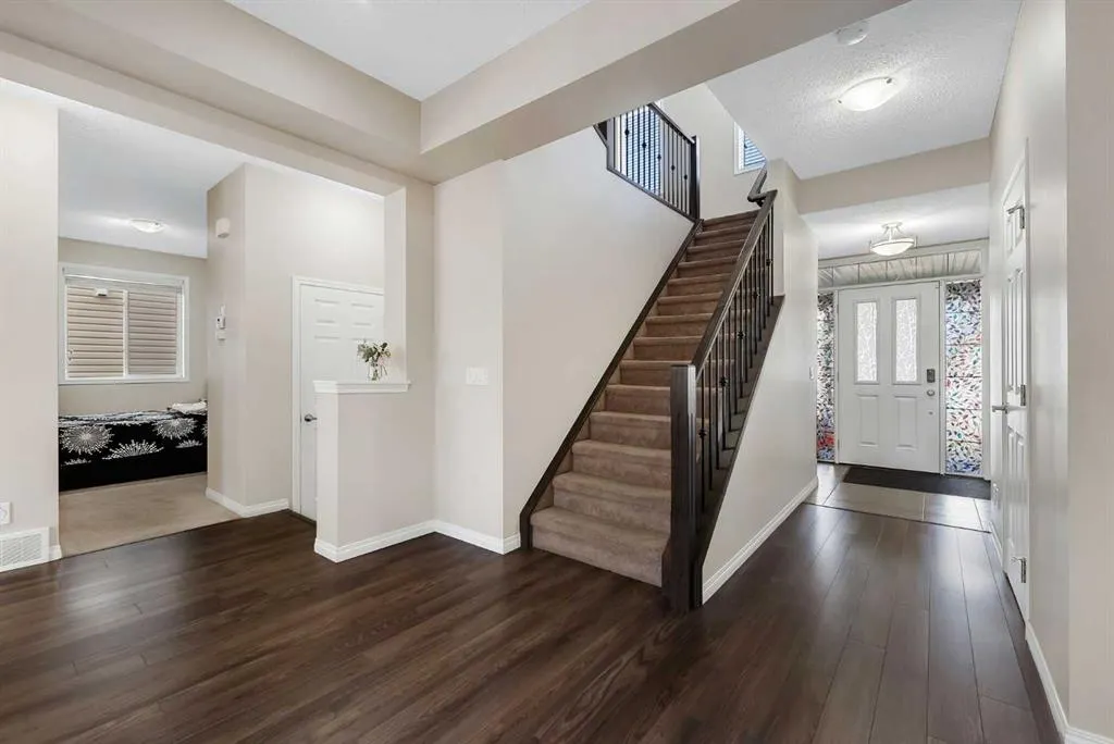 146 Windwood Grove SW