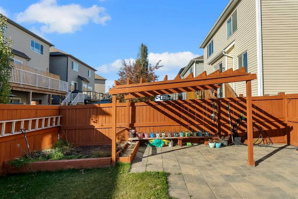 146 Windwood Grove SW
