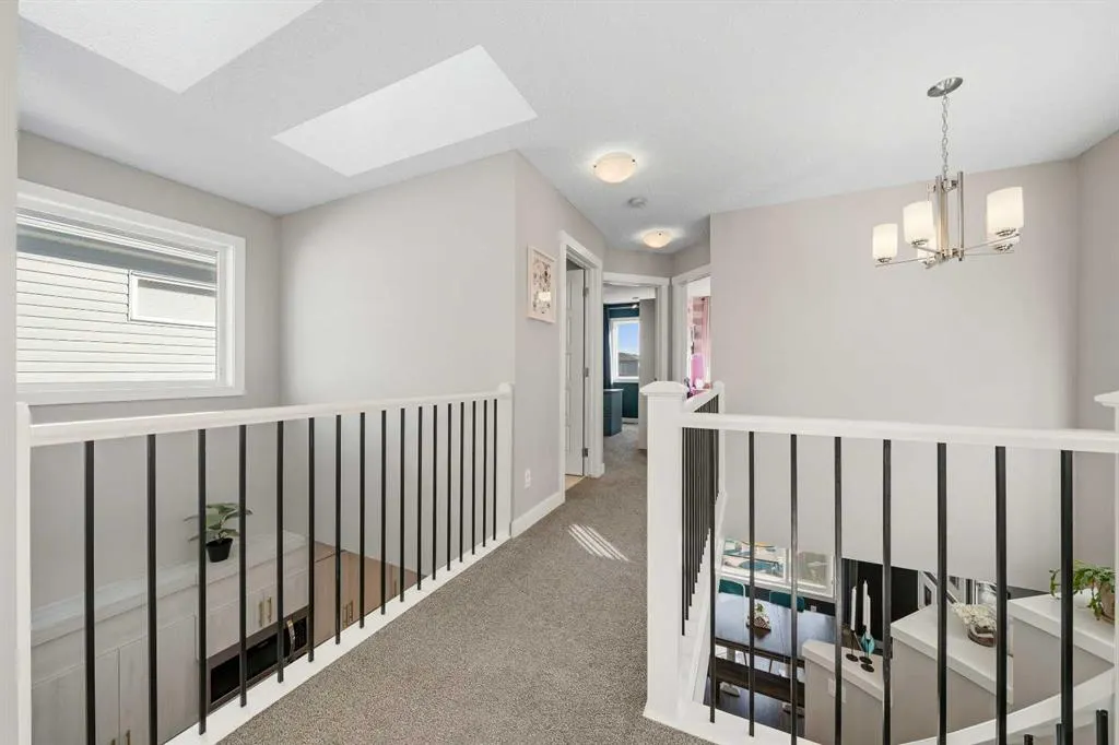 292 Chinook Gate Close SW