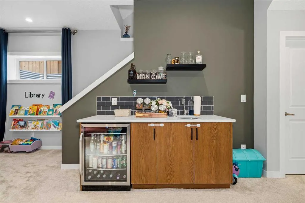 292 Chinook Gate Close SW