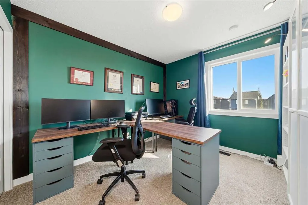 292 Chinook Gate Close SW