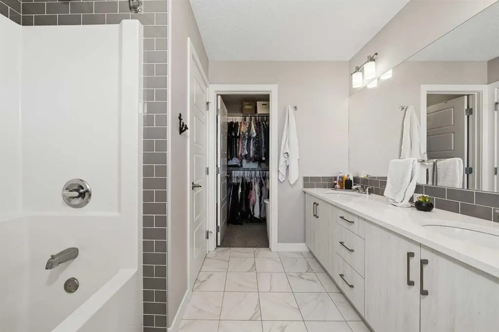 292 Chinook Gate Close SW