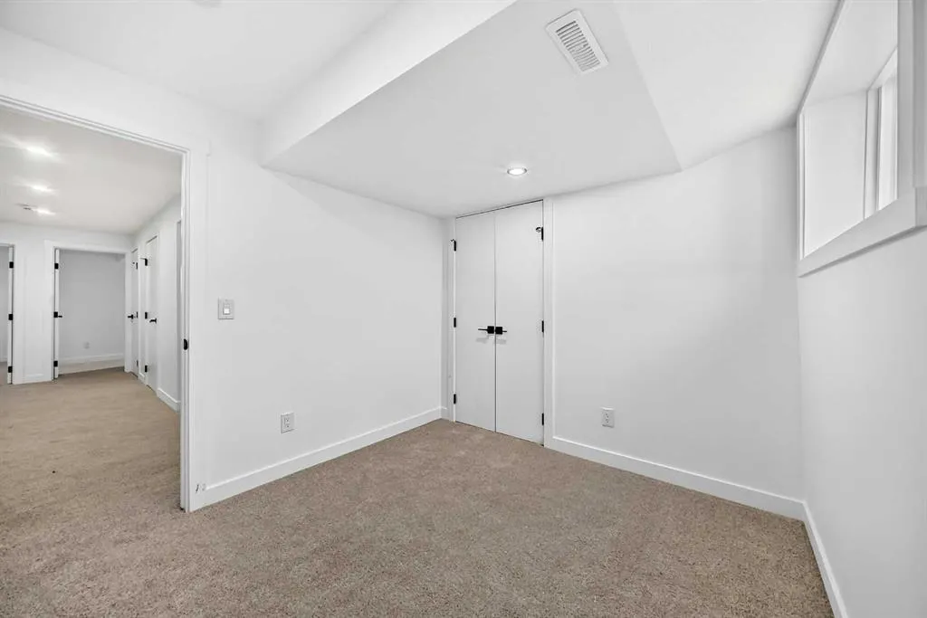 911 Penmeadows Road SE