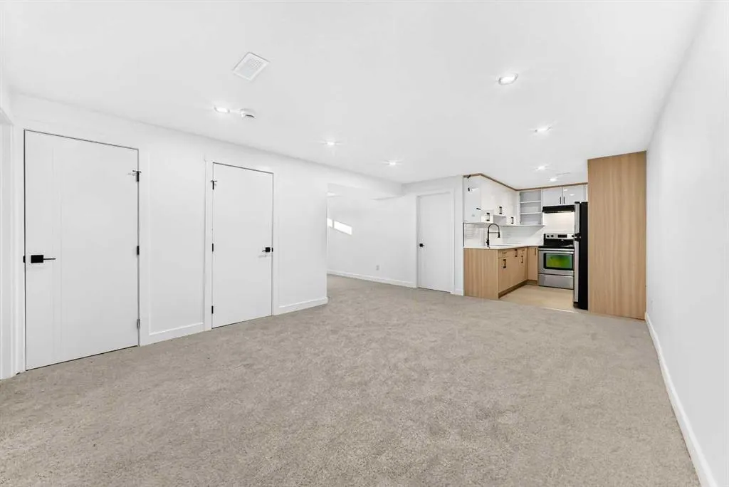 911 Penmeadows Road SE