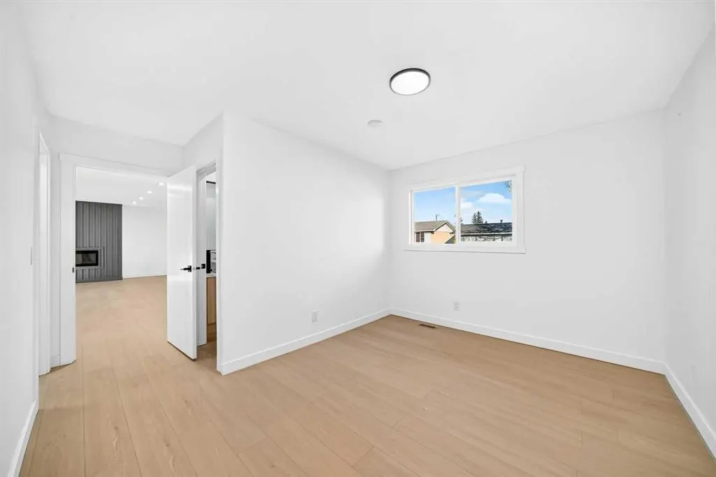 911 Penmeadows Road SE