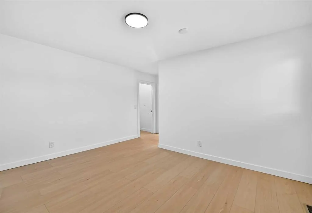 911 Penmeadows Road SE