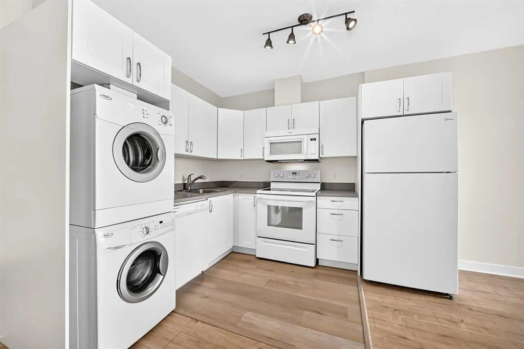 30 Brentwood Common NW #502