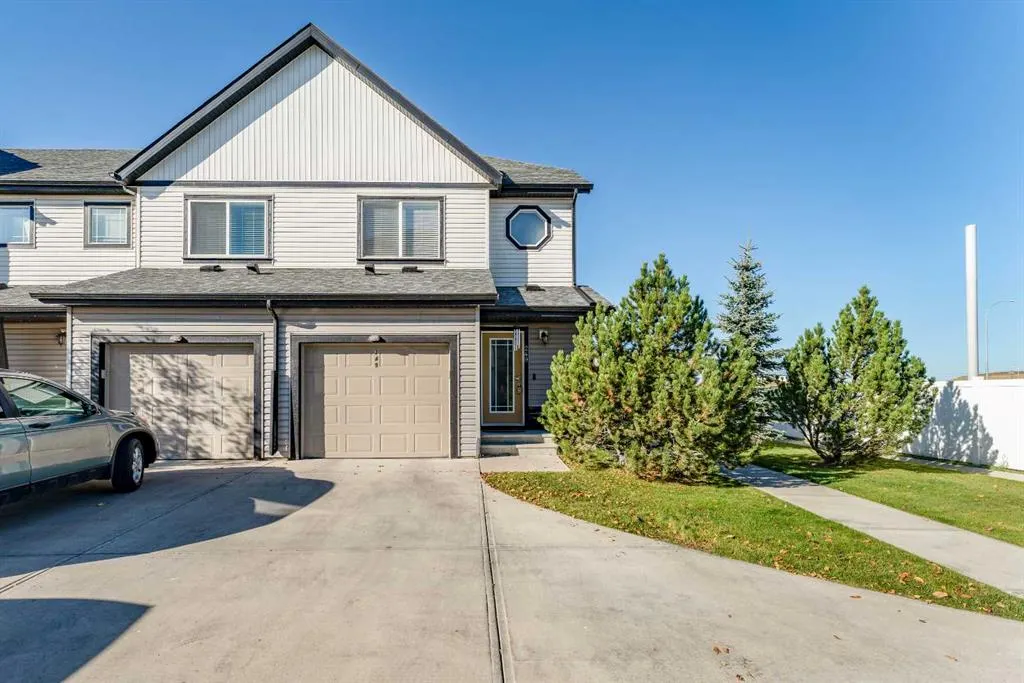249 Copperpond Landing SE