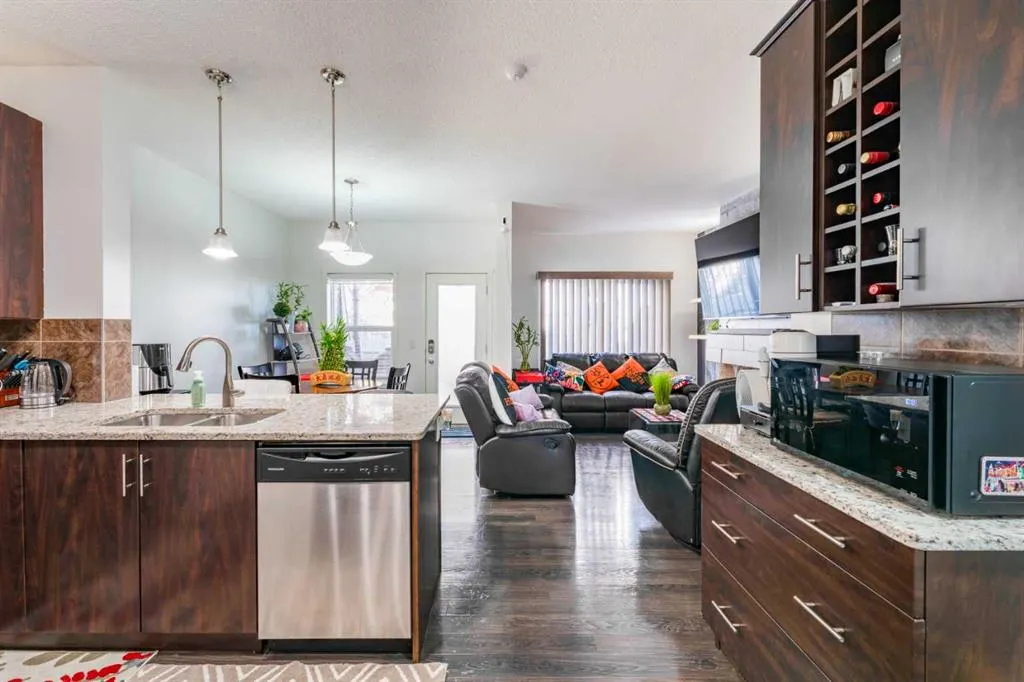 249 Copperpond Landing SE