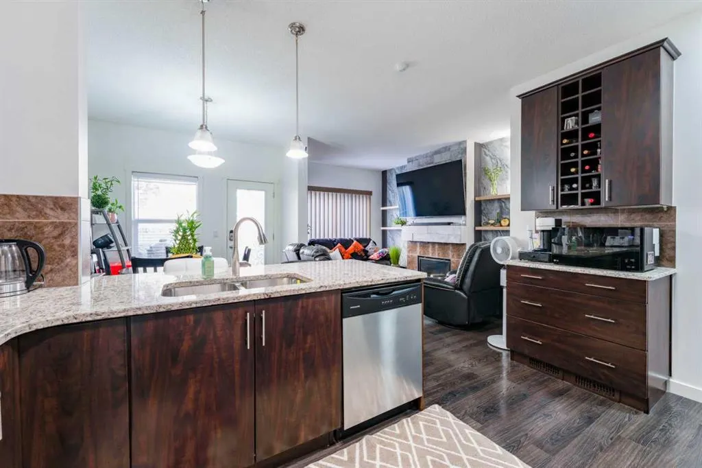 249 Copperpond Landing SE
