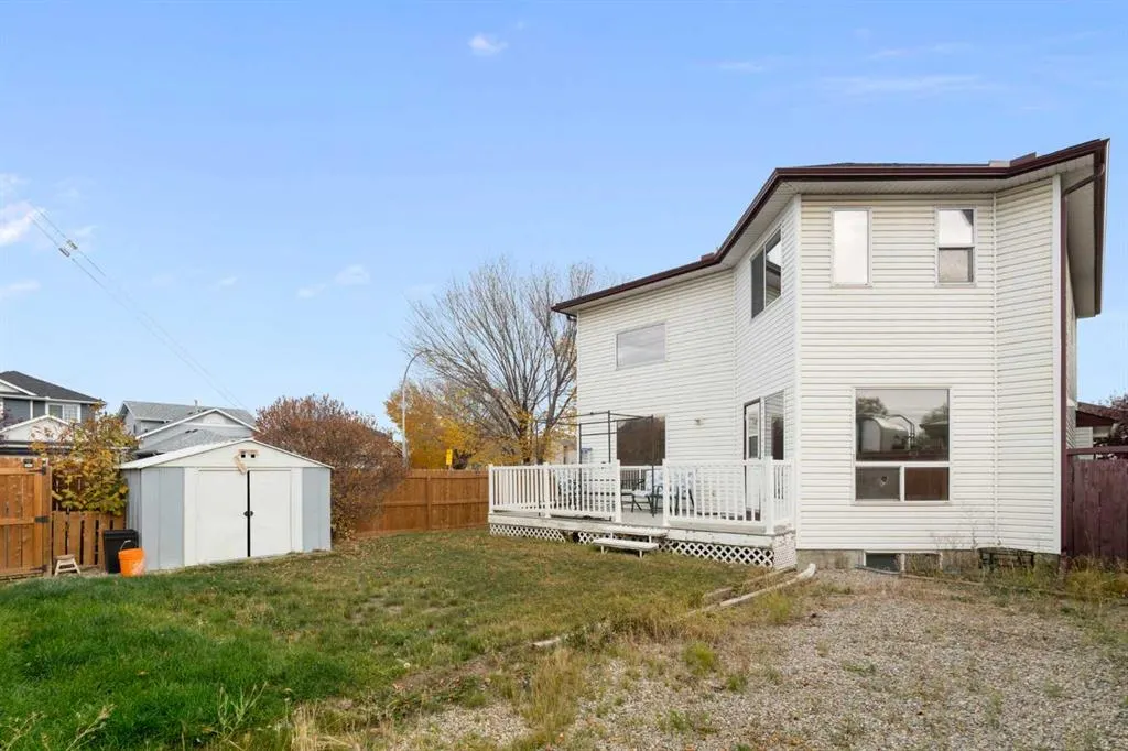 650 Harvest Hills Drive NE