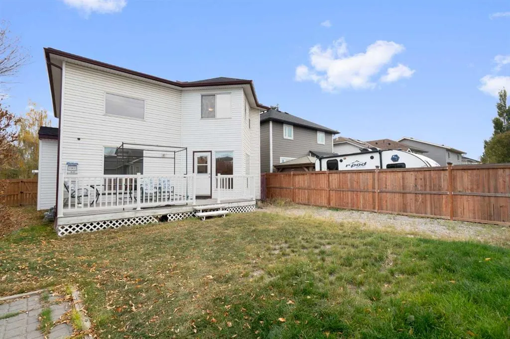 650 Harvest Hills Drive NE