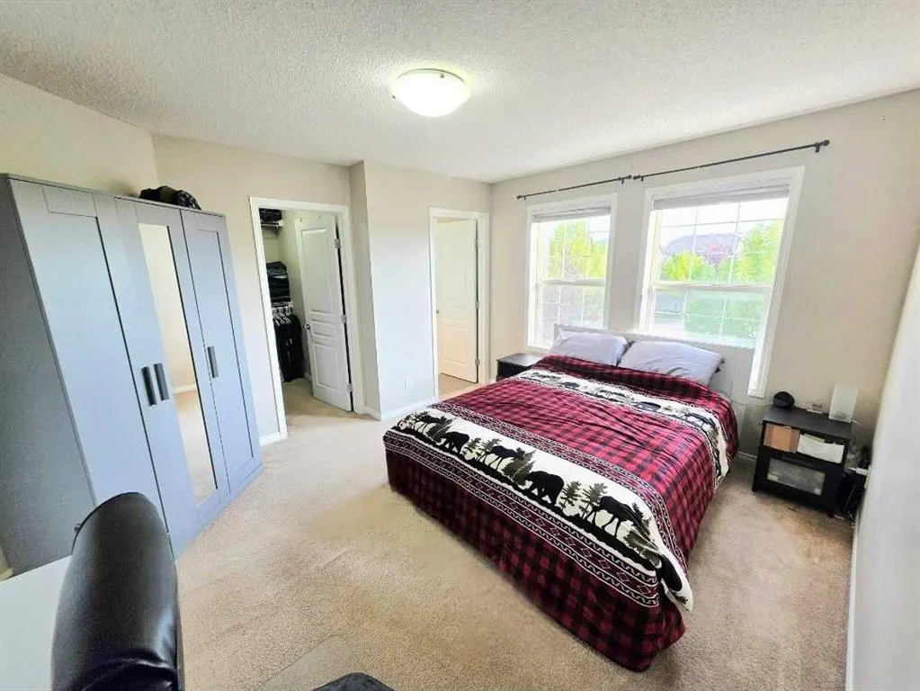 154 Canals Circle SW