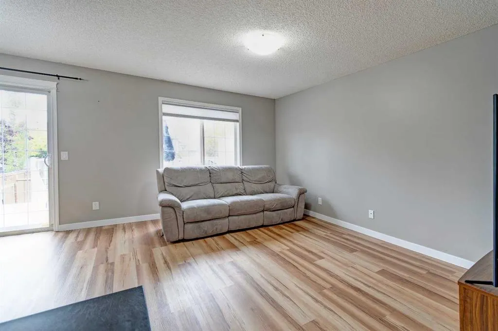 154 Canals Circle SW