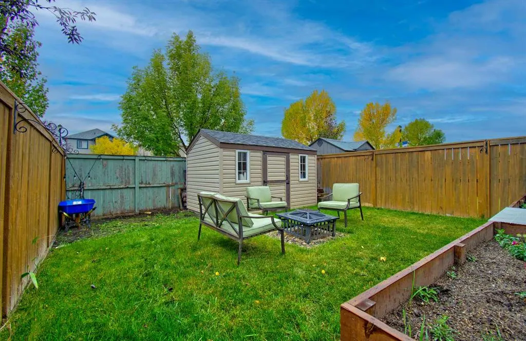 154 Canals Circle SW