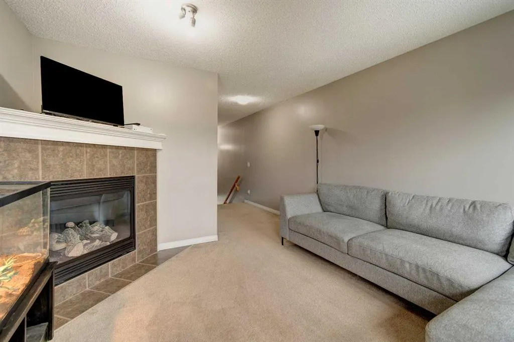 154 Canals Circle SW