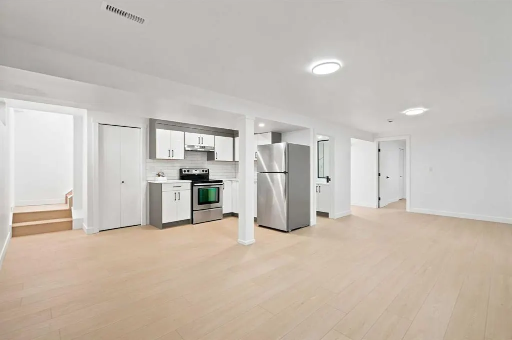 19 Mardale Crescent NE