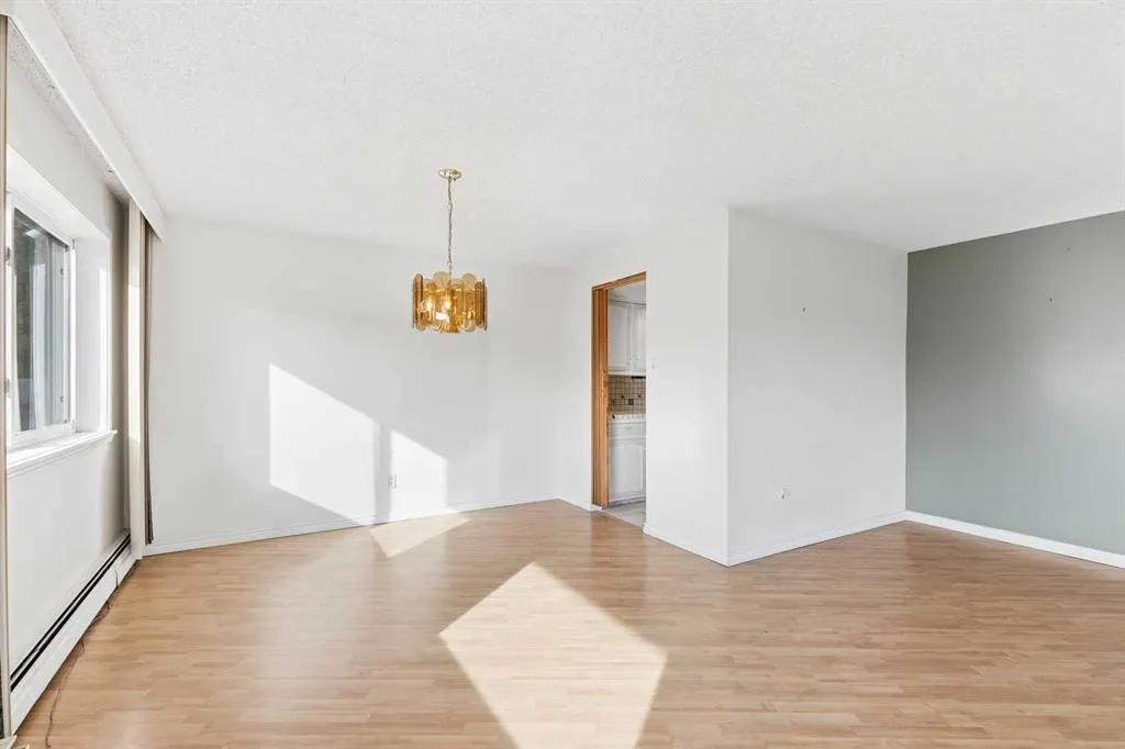 629 Royal Avenue SW #303