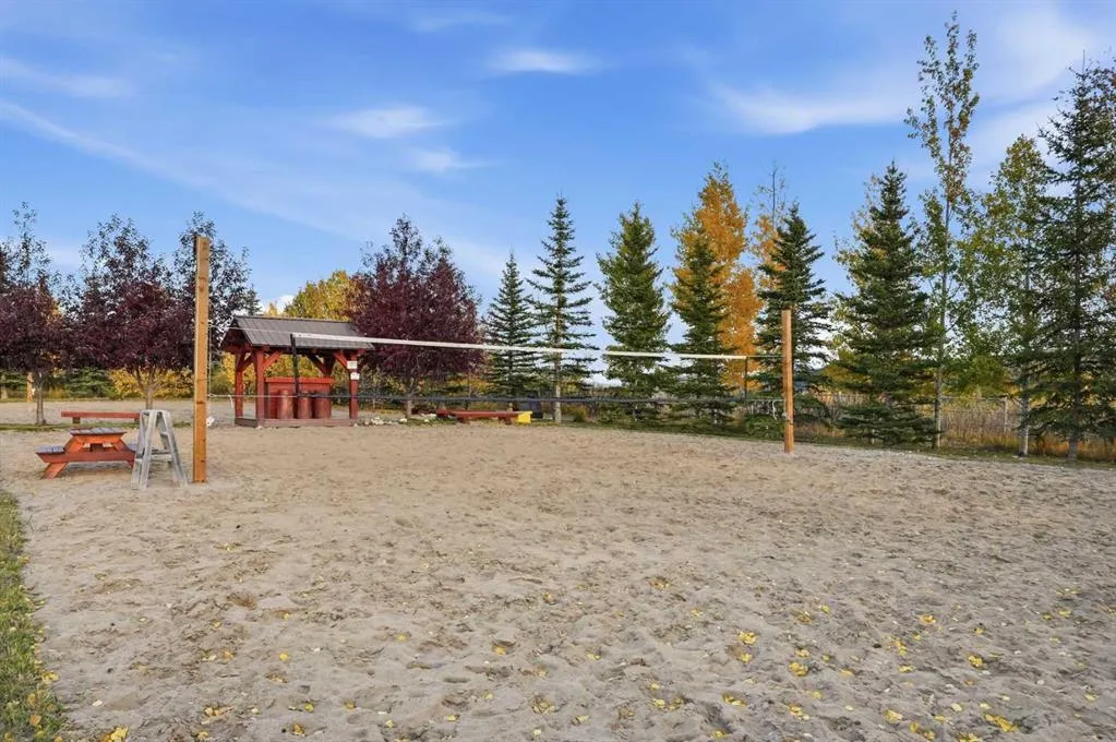 210 Cottageclub Crescent