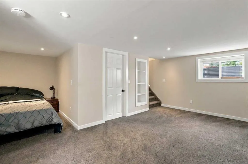210 Cottageclub Crescent