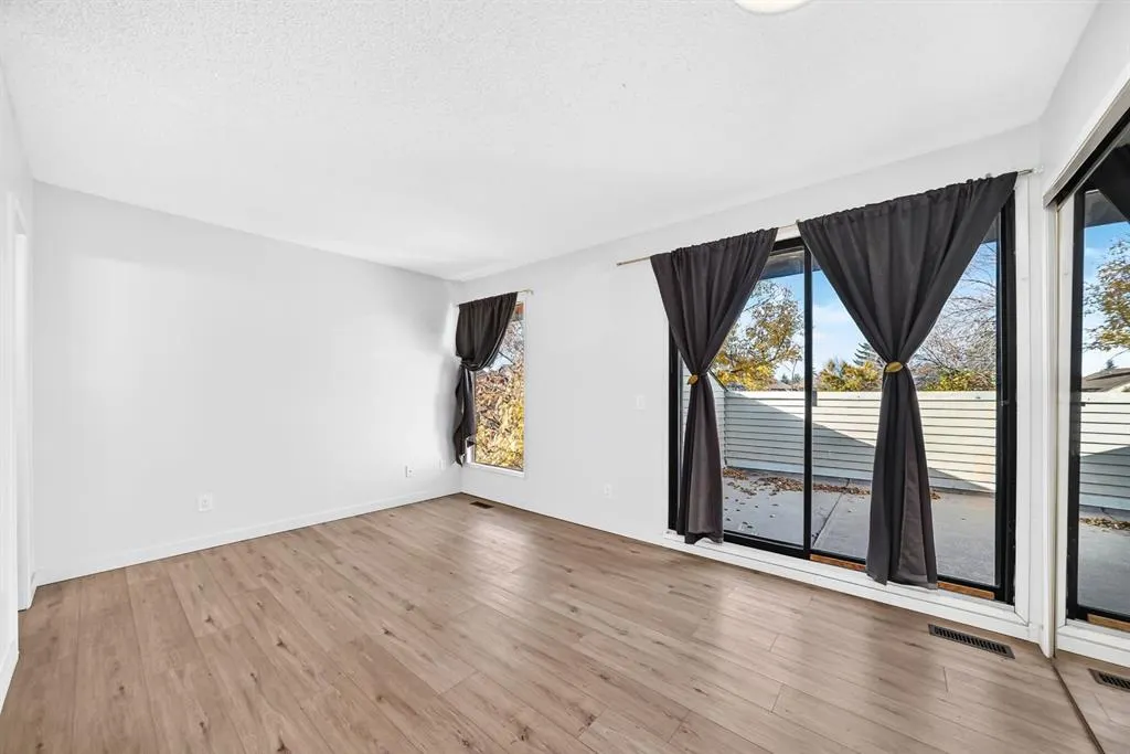 52 Templegreen Bay NE