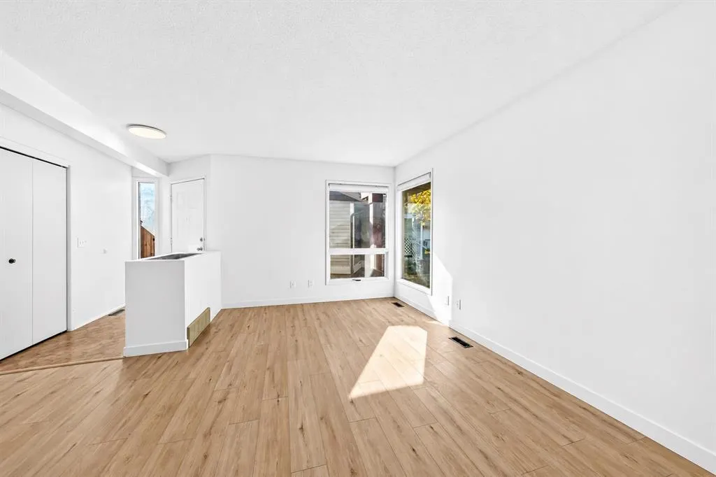 52 Templegreen Bay NE