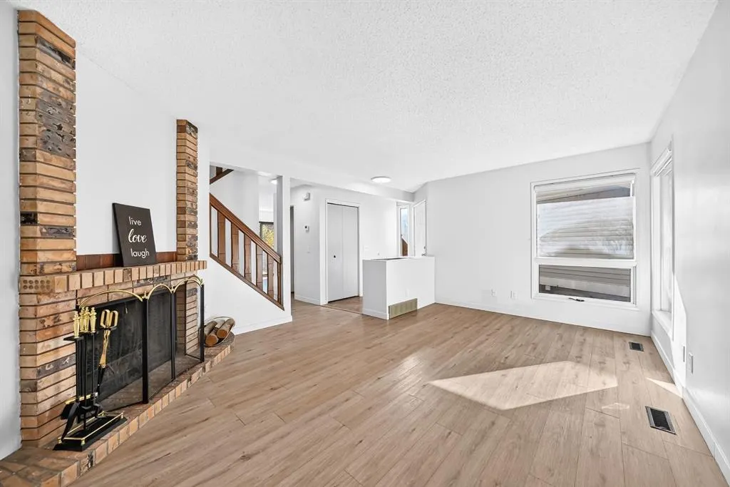 52 Templegreen Bay NE