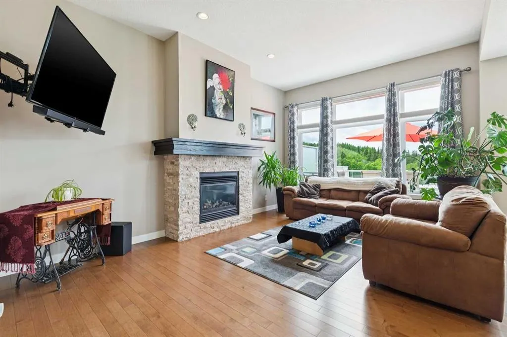 27 Ridge View Place