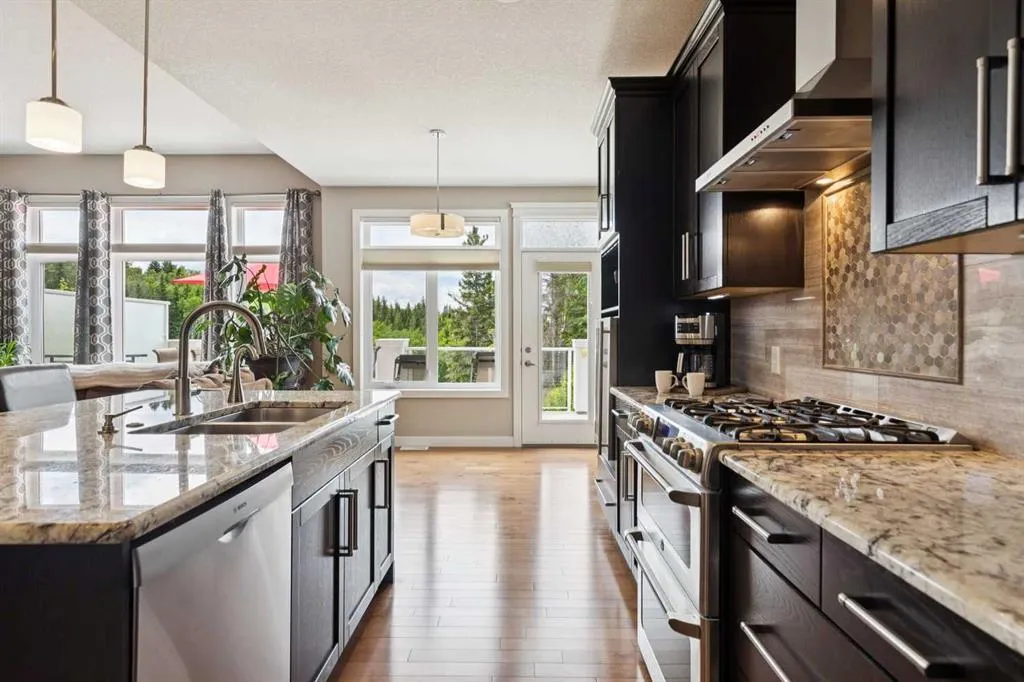 27 Ridge View Place