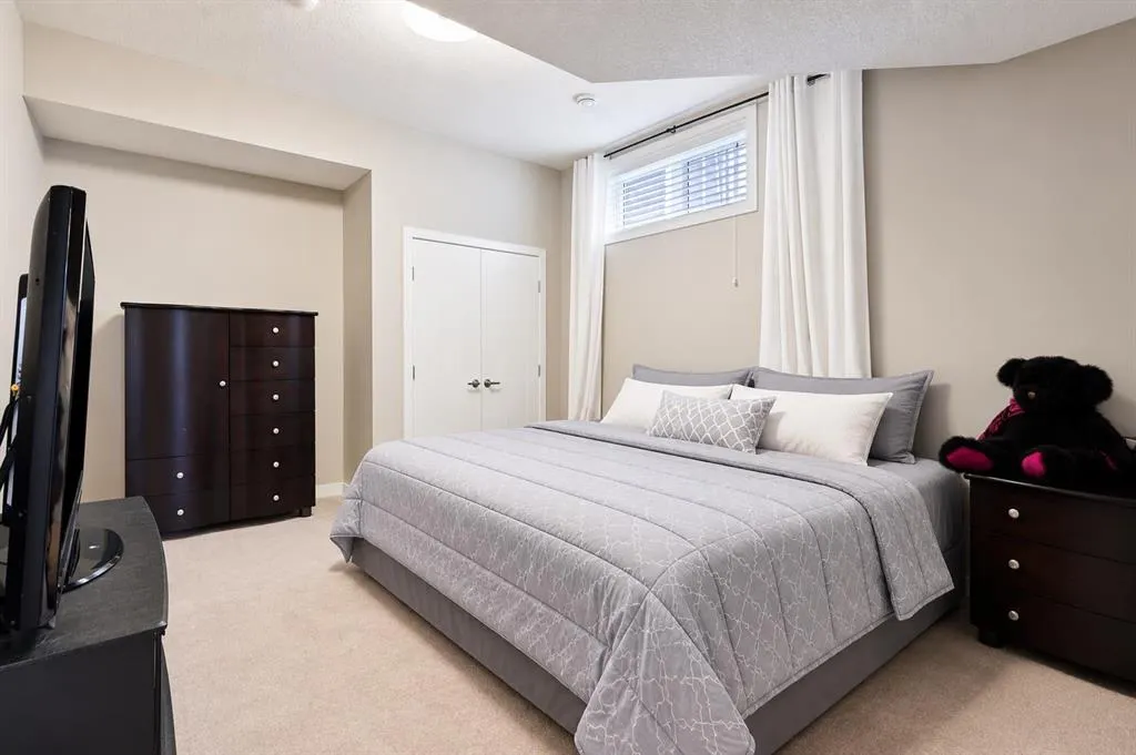 27 Ridge View Place