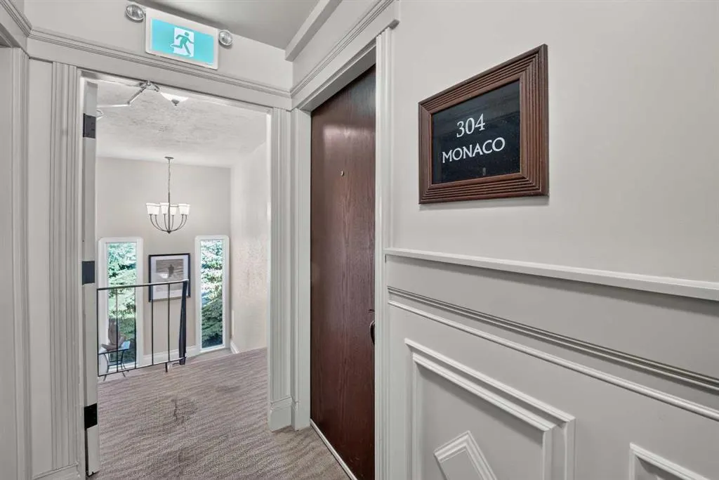 1716 Henderson Lake Boulevard S #304
