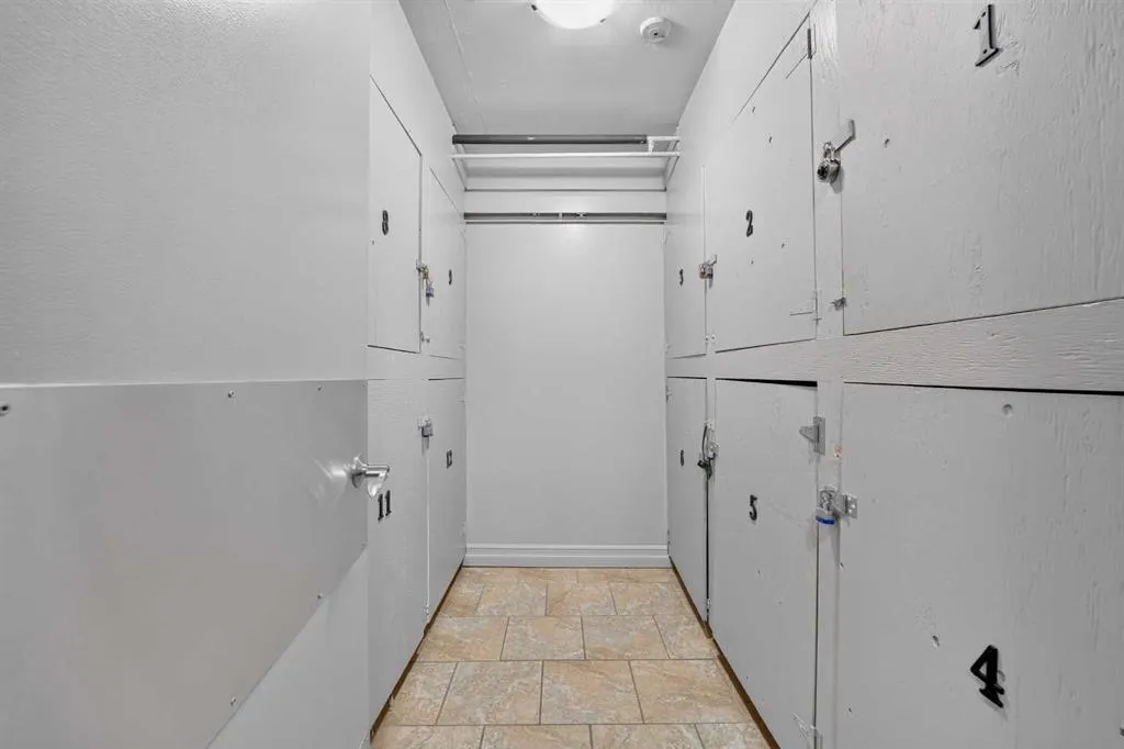 1716 Henderson Lake Boulevard S #304