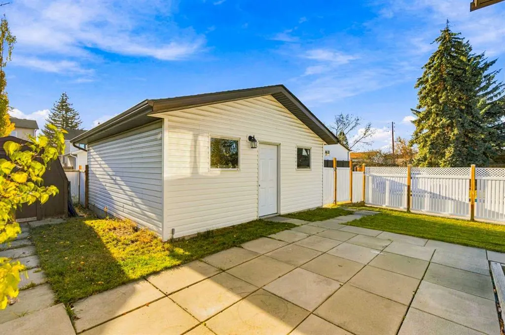 3602 Cedarille Drive SW