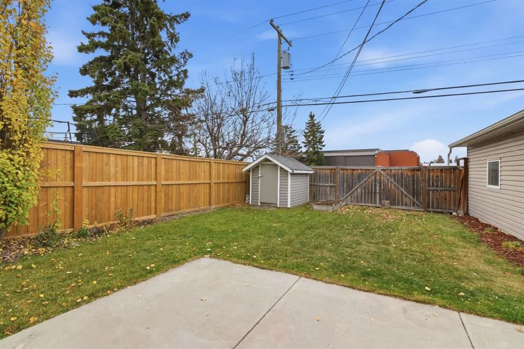 10015 Maplecreek Drive SE
