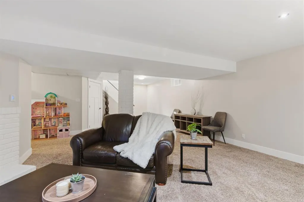 10015 Maplecreek Drive SE